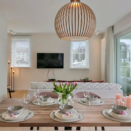Lejlighed Fantastic New Modern Apartment With Sunny Garden, Terrace And 2 Parkings