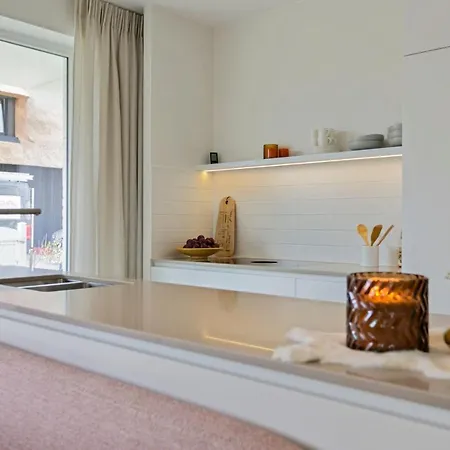 Fantastic New Modern Apartment With Sunny Garden, Terrace And 2 Parkings