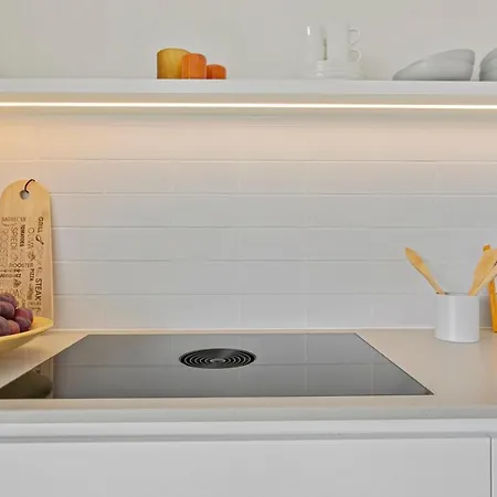 Fantastic New Modern Apartment With Sunny Garden, Terrace And 2 Parkings *